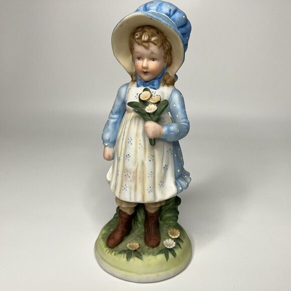 Holly Hobbie Porcelain Figurine HHF-2 Blue Dress Holding Flowers 8 in 1977 - Picture 1 of 7